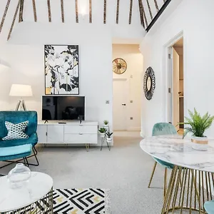 Stansted Airport Luxury Bishops Stortford Millars One Loft 3 , Bishop's Stortford United Kingdom